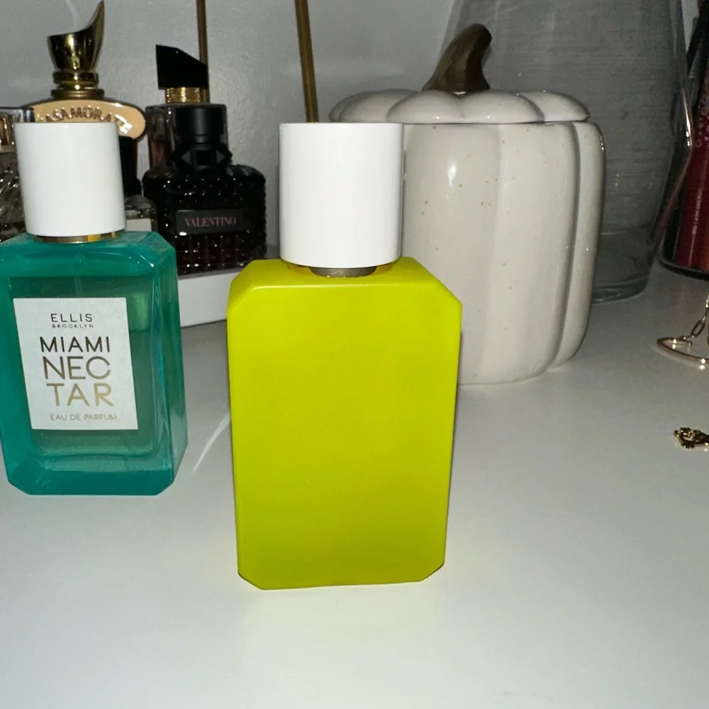 Ellis Brooklyn Sun Fruit and Miami Nectar Eau de Parfum Set - Picture 4 of 11